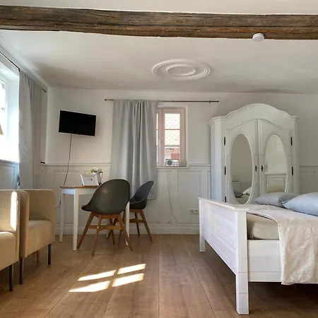 Boutique Apartments & Cafe Am Sonnenhof 1737 3*